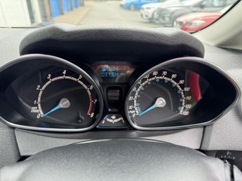 FORD FIESTA 1.6 Zetec Hatchback 3dr Petrol Powershift Euro 6 (105 ps)