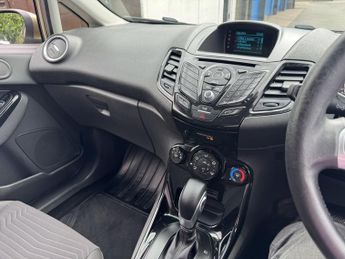 FORD FIESTA 1.6 Zetec Hatchback 3dr Petrol Powershift Euro 6 (105 ps)