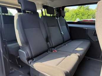 VAUXHALL Vivaro Life Electric 75kWh Combi XL MPV 5dr Electric Auto LWB (9 Seat, 7.4kW Charger)