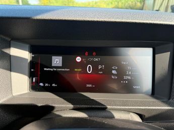 VAUXHALL Vivaro Life Electric 75kWh Combi XL MPV 5dr Electric Auto LWB (9 Seat, 7.4kW Charger)