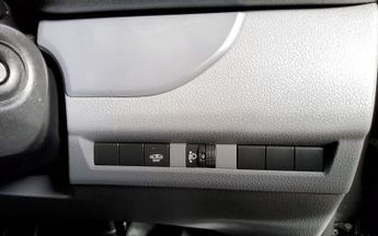VAUXHALL Vivaro Life Electric 50kWh Combi MPV 5dr Electric Auto LWB (9 Seat, 11kW Charger) (13