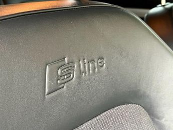 AUDI Q3 2.0 TFSI S line SUV 5dr Petrol S Tronic quattro Euro 5 (s/s) (17