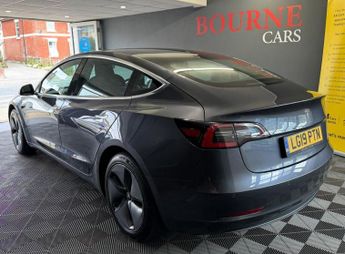 TESLA Model 3 Standard Range Plus Saloon 4dr Electric Auto RWD (241 bhp)