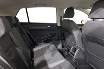 VOLKSWAGEN GOLF 1.0 eTSI MHEV Active Hatchback 5dr Petrol Hybrid DSG Euro 6 (s/s