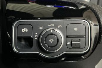 MERCEDES-BENZ CLA 1.3 CLA180h MHEV AMG Line (Premium) Coupe 4dr Petrol Hybrid 7G-D