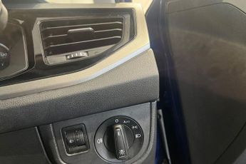 VOLKSWAGEN POLO 1.0 TSI GPF SE Hatchback 5dr Petrol DSG Euro 6 (s/s) (95 ps) 1 O