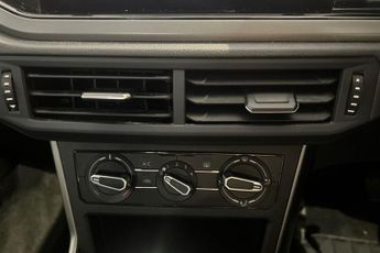 VOLKSWAGEN POLO 1.0 TSI GPF SE Hatchback 5dr Petrol DSG Euro 6 (s/s) (95 ps) 1 O