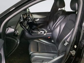 MERCEDES-BENZ GLC 2.1 GLC250d AMG Line SUV 5dr Diesel G-Tronic 4MATIC Euro 6 (s/s)