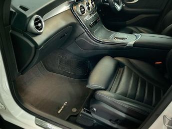 MERCEDES-BENZ GLC 2.0 GLC220d AMG Line (Premium) SUV 5dr Diesel G-Tronic+ 4MATIC E