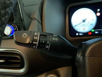 HYUNDAI KONA 64kWh Premium SUV 5dr Electric Auto (10.5kW Charger) (204 ps)