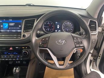 HYUNDAI TUCSON 2.0 CRDi Premium SUV 5dr Diesel Auto 4WD Euro 6 (185 ps)