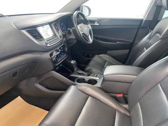 HYUNDAI TUCSON 2.0 CRDi Premium SUV 5dr Diesel Auto 4WD Euro 6 (185 ps)