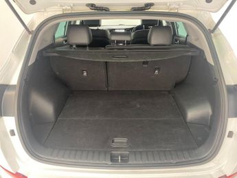 HYUNDAI TUCSON 2.0 CRDi Premium SUV 5dr Diesel Auto 4WD Euro 6 (185 ps)