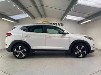 HYUNDAI TUCSON 2.0 CRDi Premium SUV 5dr Diesel Auto 4WD Euro 6 (185 ps)
