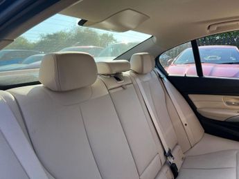 BMW 3 SERIES 2.0 320d Sport Saloon 4dr Diesel Auto xDrive Euro 5 (s/s) (184 p
