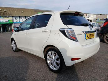 TOYOTA YARIS 1.5 VVT-h T Spirit Hatchback 5dr Petrol Hybrid CVT Euro 5 (101 p