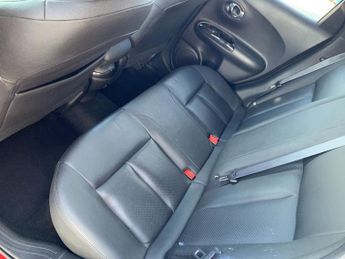 NISSAN JUKE 1.6 Tekna SUV 5dr Petrol XTRON Euro 6 (117 ps)