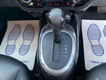 NISSAN JUKE 1.6 Tekna SUV 5dr Petrol XTRON Euro 6 (117 ps)