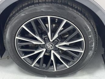 TOYOTA C-HR 1.8 VVT-h Excel SUV 5dr Petrol Hybrid CVT Euro 6 (s/s) (122 ps) 