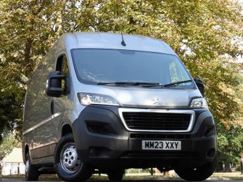 Peugeot Boxer 2.2 BlueHDi 335 Professional Premium + Panel Van 5dr Diesel Manu