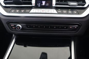 BMW 3 SERIES 2.0 330e 12kWh Sport Pro Auto xDrive Euro 6 (s/s) 4dr