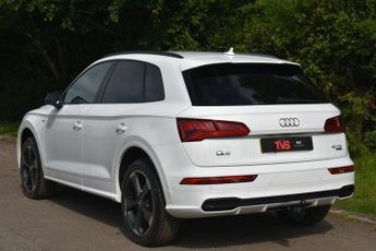 AUDI Q5 2.0 TDI 40 Black Edition SUV 5dr Diesel S Tronic quattro Euro 6 