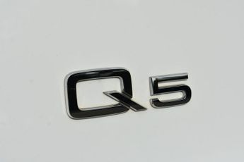 AUDI Q5 2.0 TDI 40 Black Edition SUV 5dr Diesel S Tronic quattro Euro 6 
