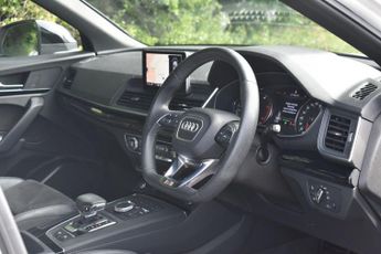 AUDI Q5 2.0 TDI 40 Black Edition SUV 5dr Diesel S Tronic quattro Euro 6 
