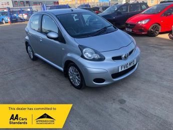 Toyota AYGO 1.0 VVT-i Platinum Hatchback 5dr Petrol Manual Euro 4 (67 bhp)
