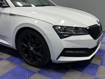 SKODA SUPERB 2.0 TSI SportLine Plus Hatchback 5dr Petrol DSG Euro 6 (s/s) (19