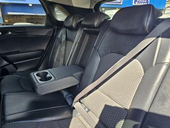 KIA CEED AUTOMATIC 1.4 T-GDi Blue Edition Hatchback 5dr Petrol DCT Euro 6