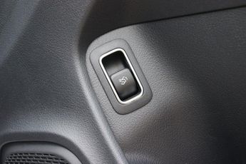 MERCEDES-BENZ CLA 180 1.3 AMG LINE NIGHT EDITION PREMIUM PLUS