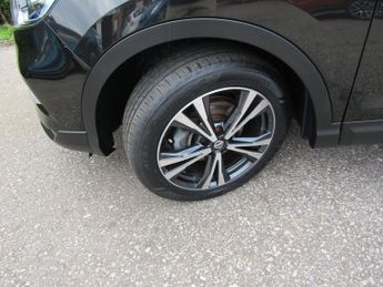 NISSAN QASHQAI 1.3 DIG-T N-Connecta SUV 5dr Petrol DCT Automatic Euro 6 (s/s) (