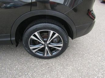 NISSAN QASHQAI 1.3 DIG-T N-Connecta SUV 5dr Petrol DCT Automatic Euro 6 (s/s) (