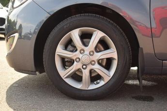 HYUNDAI IX20 1.6 SE Nav Hatchback 5dr Petrol Auto Euro 6 (125 ps)