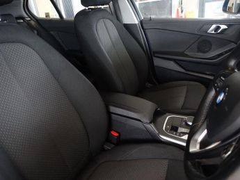 BMW 1 SERIES 1.5 118i SE Hatchback 5dr Petrol DCT Euro 6 (s/s) (136 ps)