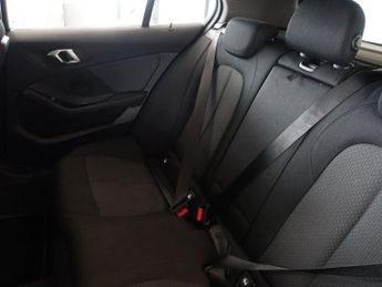 BMW 1 SERIES 1.5 118i SE Hatchback 5dr Petrol DCT Euro 6 (s/s) (136 ps)