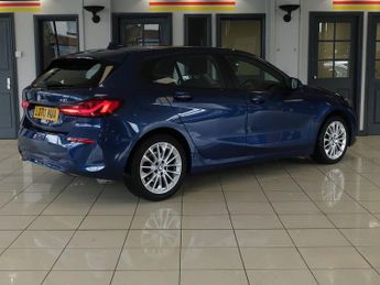 BMW 1 SERIES 1.5 118i SE Hatchback 5dr Petrol DCT Euro 6 (s/s) (136 ps)