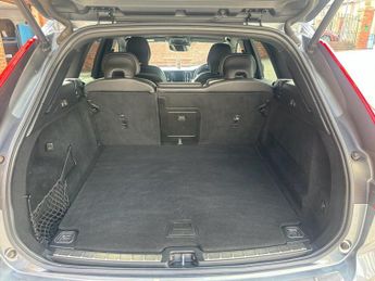 VOLVO XC60 2.0 D4 R-Design SUV 5dr Diesel Auto AWD Euro 6 (s/s) (190 ps)