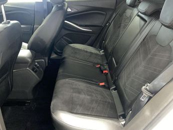 VAUXHALL GRANDLAND 1.2 Turbo Ultimate SUV 5dr Petrol Auto Euro 6 (s/s) (130 ps)