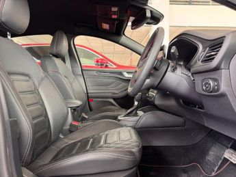 FORD FOCUS 1.0T EcoBoost MHEV ST-Line Vignale Hatchback 5dr Petrol Hybrid D