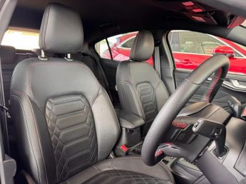 FORD FOCUS 1.0T EcoBoost MHEV ST-Line Vignale Hatchback 5dr Petrol Hybrid D