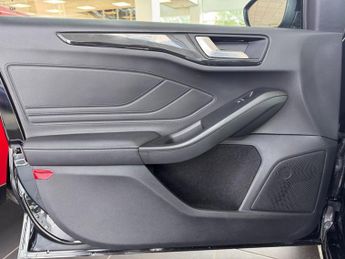 FORD FOCUS 1.0T EcoBoost MHEV ST-Line Vignale Hatchback 5dr Petrol Hybrid D