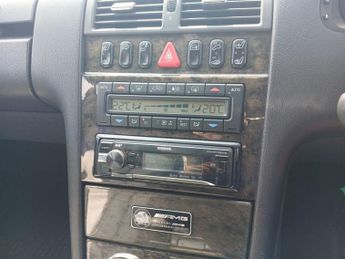 MERCEDES-BENZ AMG 5.4 E55 AMG Saloon 4dr Petrol Automatic (290 g/km, 354 bhp)