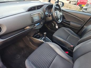TOYOTA YARIS 1.5 VVT-h Excel Hatchback 5dr Petrol Hybrid E-CVT Euro 6 (15in A