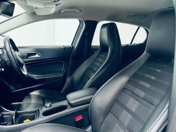 MERCEDES-BENZ GLA 1.6 GLA180 Urban Edition SUV 5dr Petrol 7G-DCT Euro 6 (s/s) (122