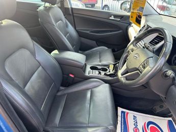 HYUNDAI TUCSON 1.7 CRDi Blue Drive Premium SE SUV 5dr Diesel DCT Euro 6 (s/s) (