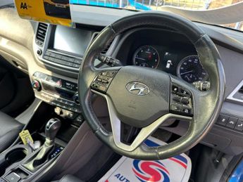 HYUNDAI TUCSON 1.7 CRDi Blue Drive Premium SE SUV 5dr Diesel DCT Euro 6 (s/s) (