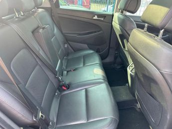 HYUNDAI TUCSON 1.7 CRDi Blue Drive Premium SE SUV 5dr Diesel DCT Euro 6 (s/s) (