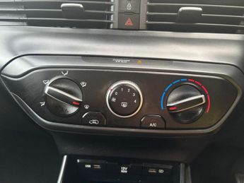 HYUNDAI I20 1.0 T-GDi MHEV SE Connect Hatchback 5dr Petrol Hybrid DCT Euro 6